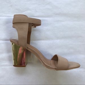 Nude Pump with Chunky Gold Heel